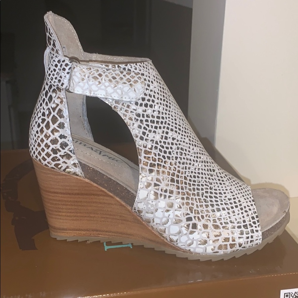 Leather Wedge Sandal